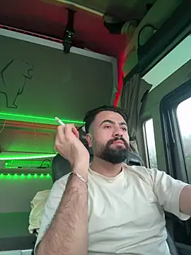 Snapshot of JanSy0 chatting on April 2026 04:19:01 AM JanSy0 online show from April 2026 04:19:01 AM