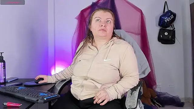 Snapshot of miss_samii7 chatting on November 2025 04:33:02 AM miss samii7 online show from November 2025 04:33:02 AM