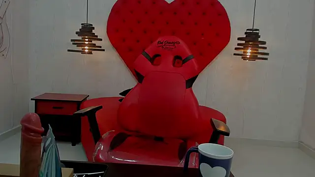 Bella Cuttee online show from December 2025 03:55:01 AM