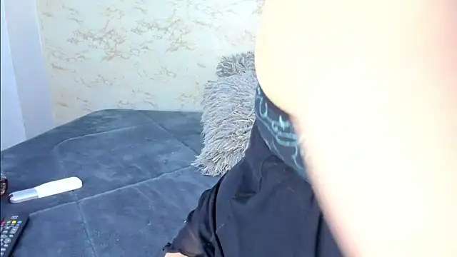 Swet Megan online show from November 2025 12:05:02 PM