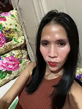Snapshot of bellaUtops chatting on May 2026 04:39:02 AM bellaUtops online show from May 2026 04:39:02 AM