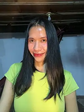 Snapshot of bellaUtops chatting on May 2026 01:17:02 PM bellaUtops online show from May 2026 01:17:02 PM