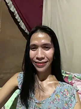 Snapshot of bellaUtops chatting on May 2026 10:43:01 AM bellaUtops online show from May 2026 10:43:01 AM
