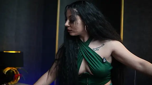 Snapshot of GiaEasyIce chatting on February 2026 09:55:01 PM GiaEasyIce online show from February 2026 09:55:01 PM