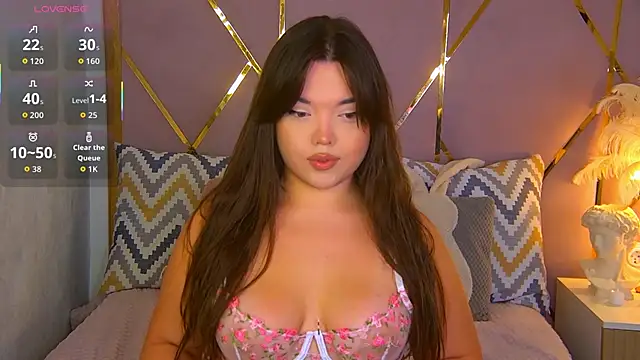 NaomiAster online show from November 2025 06:23:01 AM