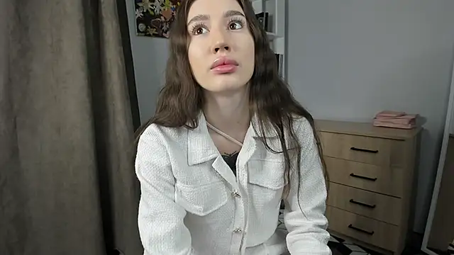 VvesssbZe online show from November 2025 10:04:02 AM