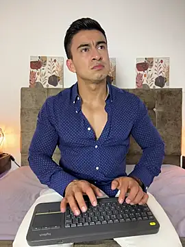 Chris Clarck online show from January 2026 08:14:01 PM