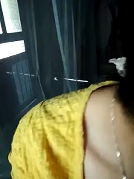 shy-bany123 online show from November 2025 11:57:02 PM