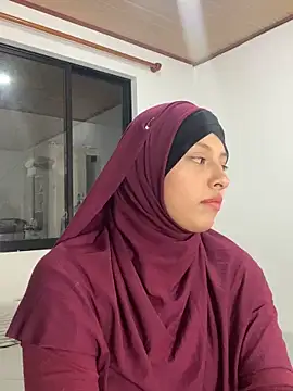 Melek Seraya online show from November 2025 02:06:01 AM