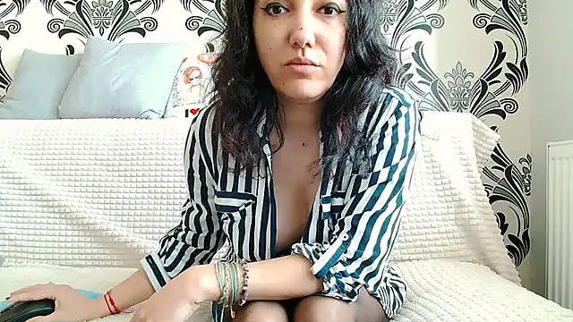 CharmingPearl online show from March 2026 07:36:01 AM