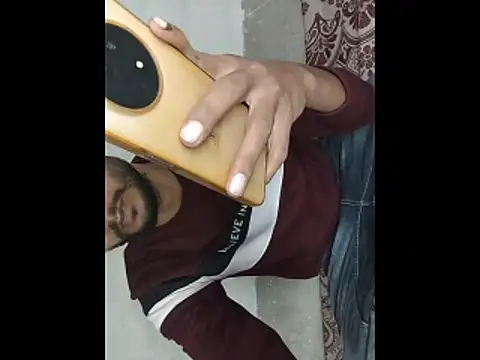 baby Cpl21 online show from November 2025 04:35:01 PM