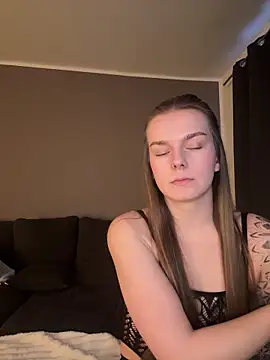 LisaFreierxx online show from January 2026 03:05:02 PM