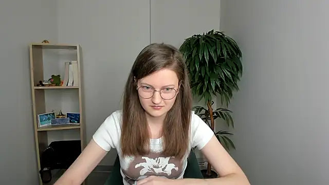 TulaLatigo online show from November 2025 06:14:01 AM