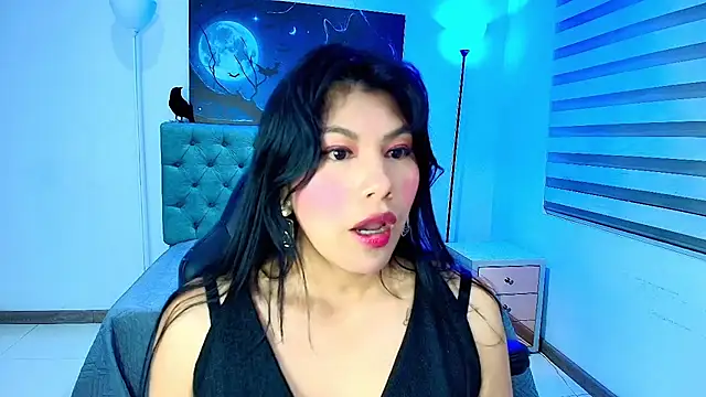 Snapshot of EsmeraldaChantre chatting on November 2025 11:32:01 AM EsmeraldaChantre online show from November 2025 11:32:01 AM