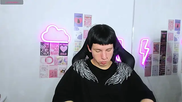 CutieKai  online show from April 2026 08:20:01 PM