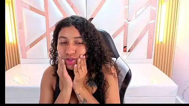 Snapshot of ninadelight_tp chatting on November 2025 07:38:01 PM ninadelight tp online show from November 2025 07:38:01 PM