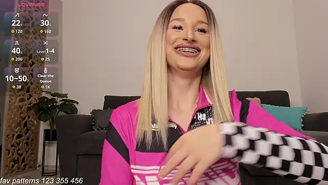 ScarletFlamee online show from February 2026 08:24:01 PM