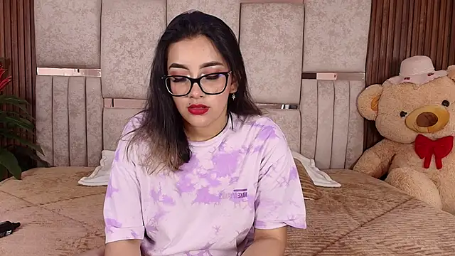 Lorein dim online show from November 2025 09:58:01 PM