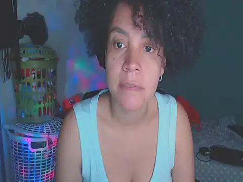 Snapshot of shayna_cute chatting on June 2026 12:13:02 AM shayna cute online show from June 2026 12:13:02 AM