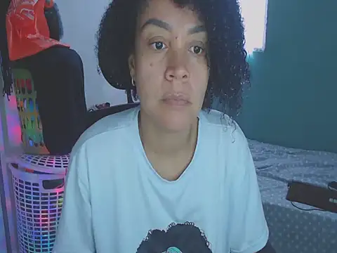 Snapshot of shayna_cute chatting on June 2026 08:01:02 PM shayna cute online show from June 2026 08:01:02 PM