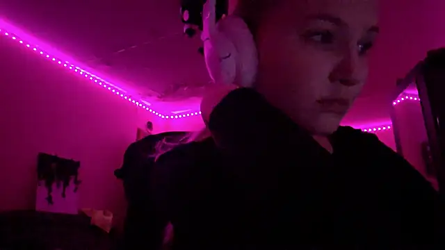 KarinRobertson online show from November 2025 08:14:01 PM