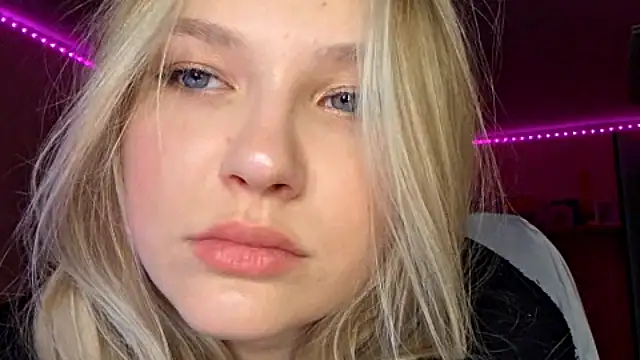 KarinRobertson online show from January 2026 05:06:02 PM