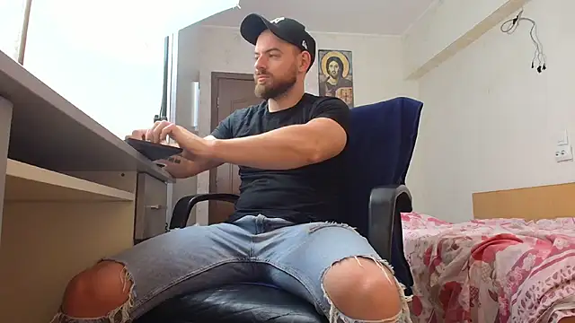 Snapshot of Ryanstone_ chatting on June 2026 03:30:02 AM Ryanstone online show from June 2026 03:30:02 AM