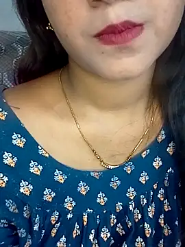 Snapshot of Neha533 chatting on April 2026 06:10:02 PM Neha533 online show from April 2026 06:10:02 PM