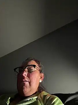 Snapshot of Angel-LinaX chatting on January 2026 12:35:01 AM Angel-LinaX online show from January 2026 12:35:01 AM