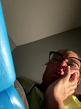 Snapshot of Angel-LinaX chatting on January 2026 10:12:02 PM Angel-LinaX online show from January 2026 10:12:02 PM