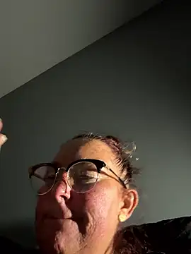 Snapshot of Angel-LinaX chatting on January 2026 10:44:02 PM Angel-LinaX online show from January 2026 10:44:02 PM