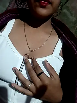 Aarti909090 online show from December 2025 03:52:02 PM