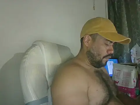Snapshot of Ramses_36 chatting on June 2026 01:37:01 AM Ramses 36 online show from June 2026 01:37:01 AM