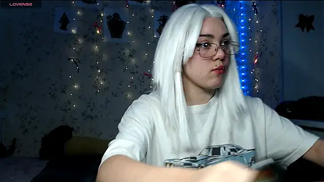 KotiK meov online show from November 2025 04:29:02 PM