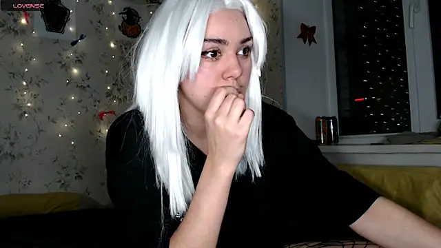 KotiK meov online show from November 2025 04:42:01 PM