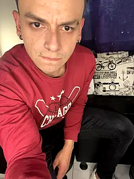 Snapshot of daniel_collins chatting on November 2025 01:11:01 PM daniel collins online show from November 2025 01:11:01 PM