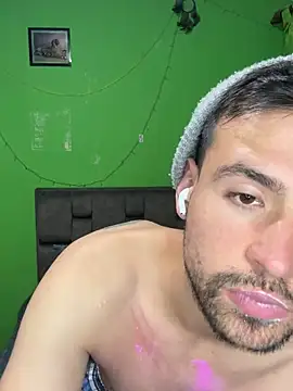 Axelcherry online show from November 2025 05:31:02 AM