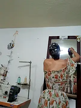 PaulinaLondra2 online show from November 2025 01:54:02 PM