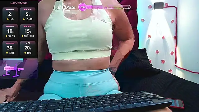 Snapshot of cristalsolei chatting on November 2025 03:14:02 PM cristalsolei online show from November 2025 03:14:02 PM