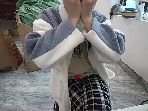 ---Lusi03--- online show from December 2025 12:49:02 AM