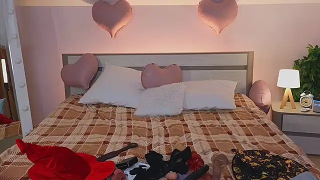 Snapshot of WICKEDEMBER chatting on February 2026 01:46:01 AM WICKEDEMBER online show from February 2026 01:46:01 AM