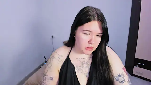 Snapshot of HitoMi2 chatting on November 2025 08:20:01 AM HitoMi2 online show from November 2025 08:20:01 AM