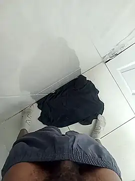 UNCLEZESTYY online show from March 2026 11:46:01 AM