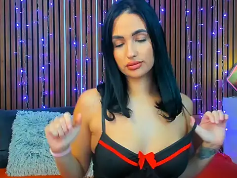 CamillaParis25 online show from November 2025 02:18:01 PM