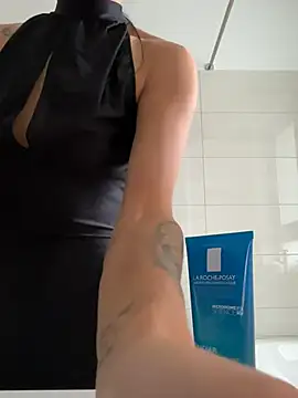 VickyM99 online show from April 2026 05:14:02 AM