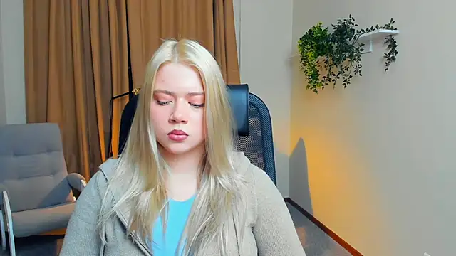 MichelinaRiff online show from November 2025 01:54:02 PM