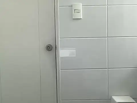 maxdonn29 online show from April 2026 02:28:02 PM