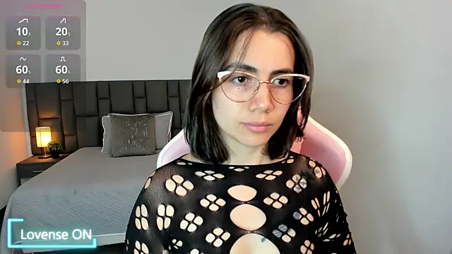 Snapshot of sara_ospinna chatting on November 2025 12:38:01 PM sara ospinna online show from November 2025 12:38:01 PM