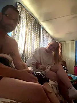 Snapshot of biggdaddyandqueenn chatting on November 2025 06:42:02 PM biggdaddyandqueenn online show from November 2025 06:42:02 PM