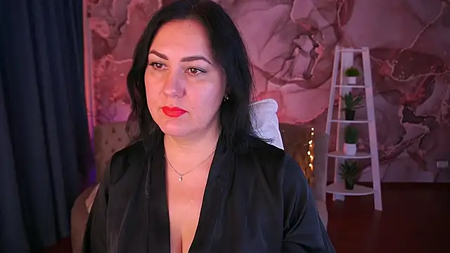 Snapshot of VelvetLuck chatting on November 2025 02:43:02 PM VelvetLuck online show from November 2025 02:43:02 PM